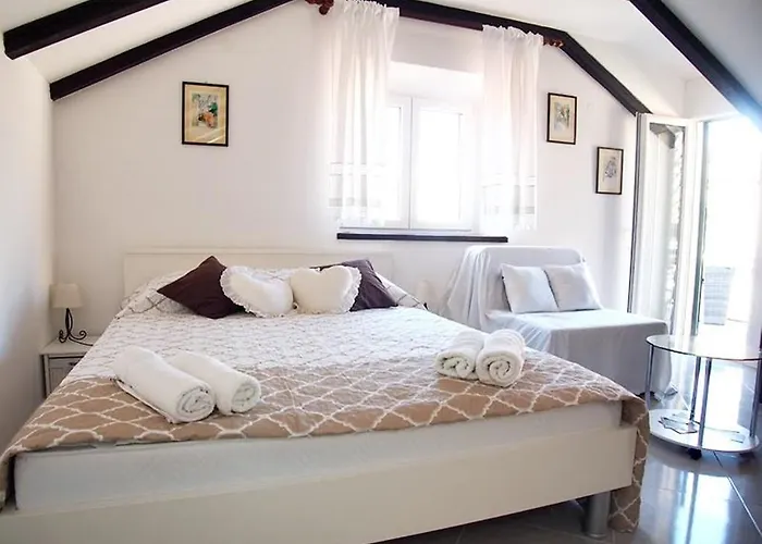 Rooms & Studio Stipcic Pensionat Trogir