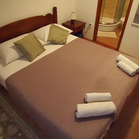 Rooms & Studio Stipcic 3* Trogir