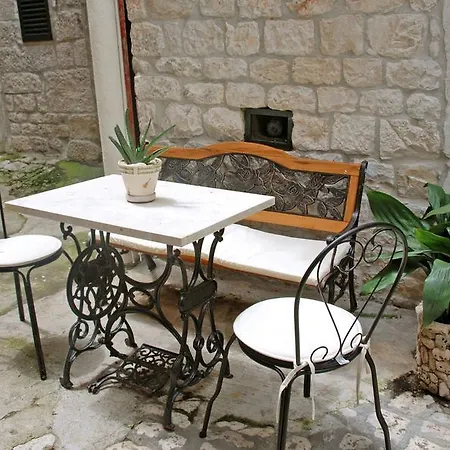 Rooms & Studio Stipcic 3* Trogir