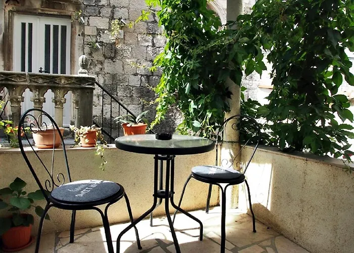 Rooms&studio Stipcic 3* Traù